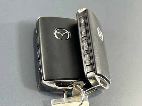 Used 2023 MAZDA MAZDA3 s image 34