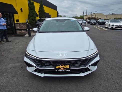 Used 2024 Hyundai Elantra Limited FWD image 22