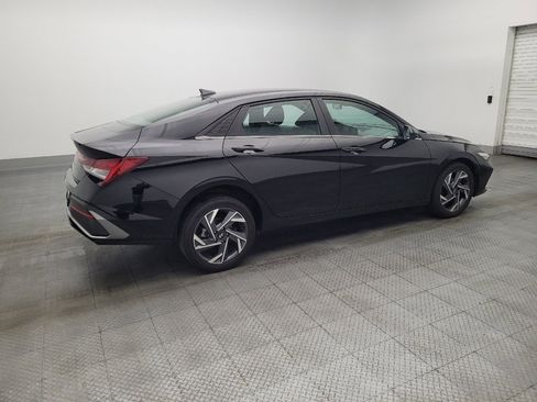 Used 2025 Hyundai Elantra SEL image 10