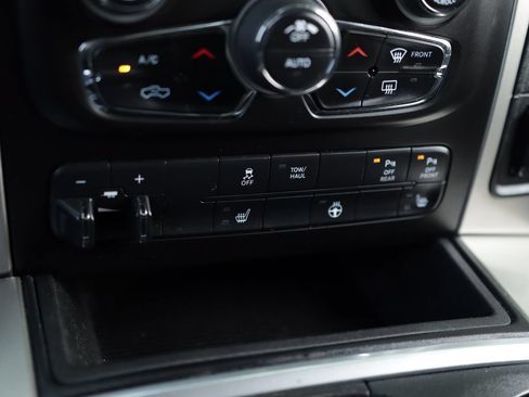 Used 2019 RAM 1500 Big Horn AWD/4WD image 17