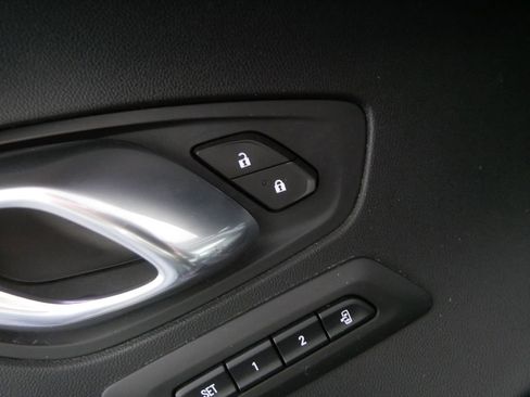 Used 2020 Chevrolet Camaro SS image 17