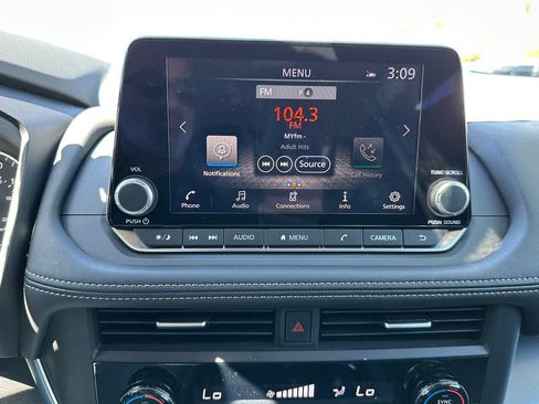 Used 2026 Nissan Rogue SV FWD image 29