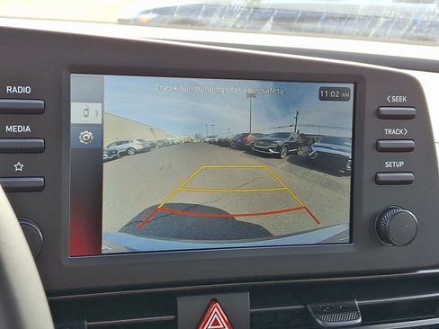 Certified 2025 Hyundai Elantra Sport FWD image 13