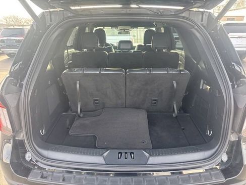 Used 2025 Ford Explorer ST-Line w/ ST-Line Street Pack image 5