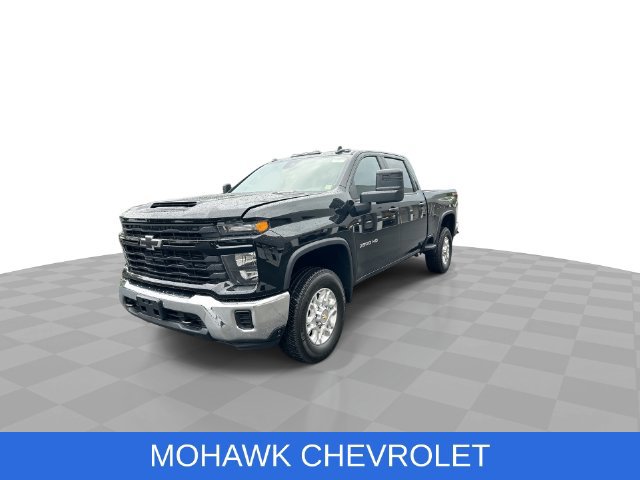 Used 2026 Chevrolet Silverado 3500 W/T AWD/4WD image 4