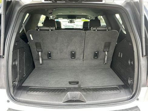 Used 2024 GMC Yukon SLT image 25