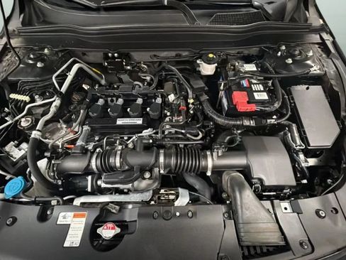 Used 2018 Honda Accord EX image 23