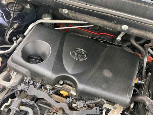 Used 2020 Toyota RAV4 XLE image 36