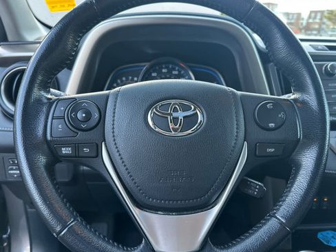 Used 2014 Toyota RAV4 Limited image 24