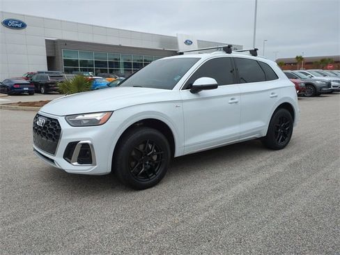 Used 2024 Audi Q5 2.0T Premium w/ Convenience Package image 8