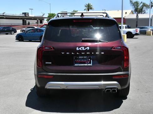 Used 2022 Kia Telluride S AWD/4WD image 7
