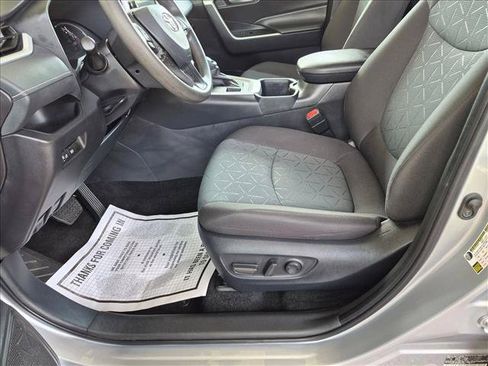 Certified 2025 Toyota RAV4 XLE AWD/4WD image 14