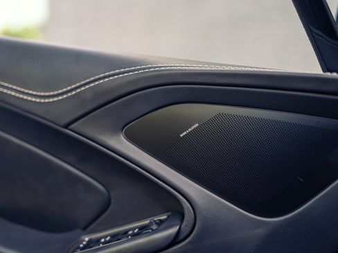 Used 2014 Aston Martin Vanquish Coupe RWD image 16