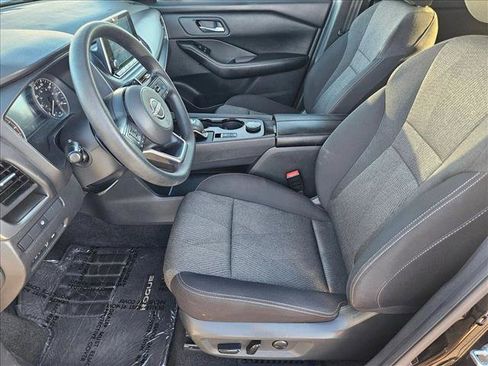 Used 2024 Nissan Rogue SV image 14