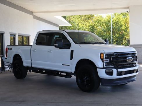 Used 2022 Ford F250 Lariat w/ Black Appearance Package image 8