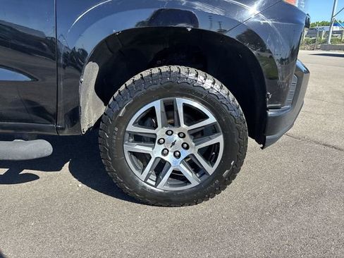 Used 2020 Chevrolet Silverado 1500 Custom Trail Boss w/ Custom Convenience Package AWD/4WD image 14