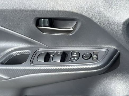 Used 2025 Nissan Versa S w/ Trunk Package FWD image 22