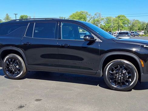 New 2026 Chevrolet Traverse LT w/ Midnight/Sport Edition AWD/4WD image 4