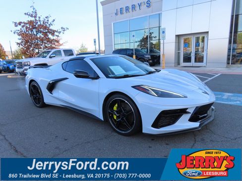 Used 2022 Chevrolet Corvette Stingray Premium Cpe w/ Z51 Performance Package image 1