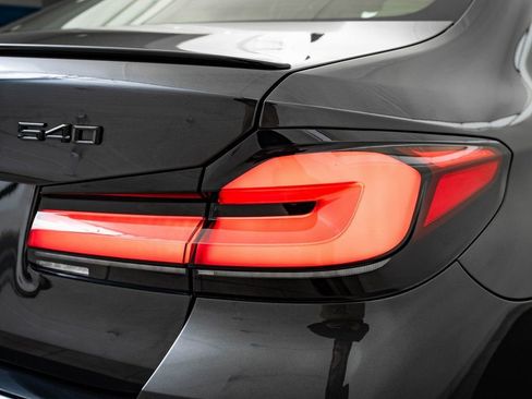 Used 2023 BMW 540i w/ M Sport Package image 17