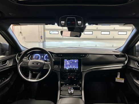 New 2026 Jeep Grand Cherokee L Laredo image 30