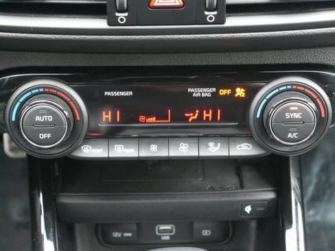 Certified 2022 Kia Forte GT-Line w/ GT-Line Premium Package image 20