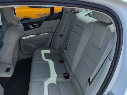 Used 2019 Volvo S60 T5 Momentum w/ Premium Package FWD image 13