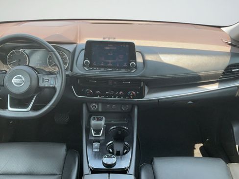 Used 2021 Nissan Rogue SV w/ Premium Package AWD/4WD image 9
