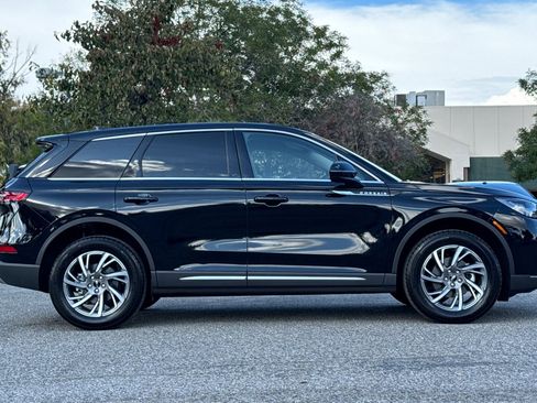 Used 2025 Lincoln Corsair FWD w/ Equipment Group 101A image 3