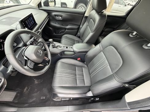 Used 2025 Honda HR-V EX-L image 17