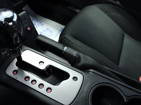 Used 2008 Pontiac G6 GT w/ Sport Package FWD image 21