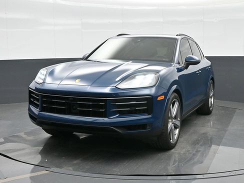 Certified 2024 Porsche Cayenne S image 12