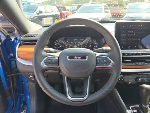 Used 2025 Jeep Compass Limited AWD/4WD image 30