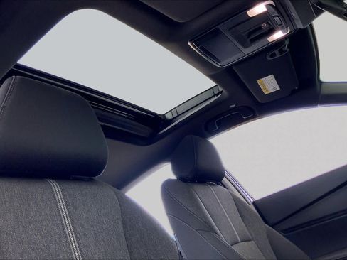 Used 2025 Honda Accord Sport image 14