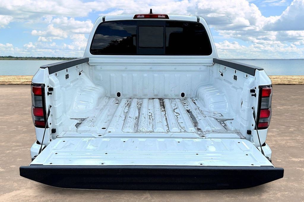 Used 2022 Nissan Frontier Pro-X w/ Technology Package RWD image 9