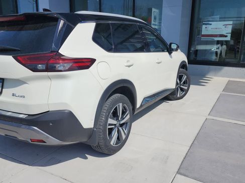 Used 2023 Nissan Rogue SL w/ SL Premium Package AWD/4WD image 9