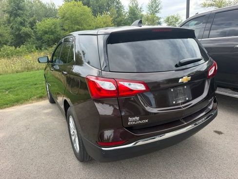 Used 2020 Chevrolet Equinox LT w/ Driver Convenience Package AWD/4WD image 6