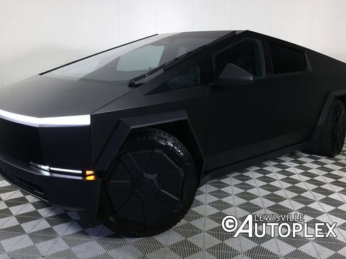 Used 2024 Tesla Cybertruck AWD Crew Cab image 1