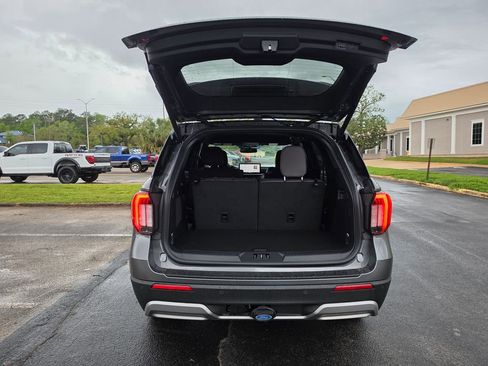 New 2026 Ford Explorer Platinum image 35