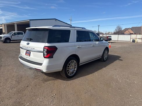 Used 2023 Ford Expedition Platinum image 6