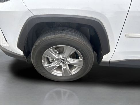 Used 2024 Toyota RAV4 LE AWD/4WD image 24