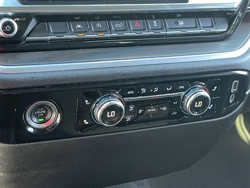 Used 2024 GMC Sierra 1500 SLT image 29