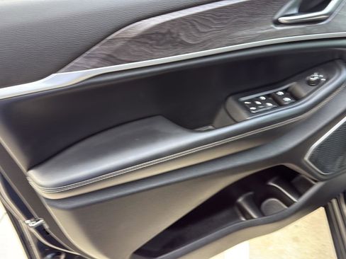 Used 2023 Jeep Grand Cherokee L Limited image 19