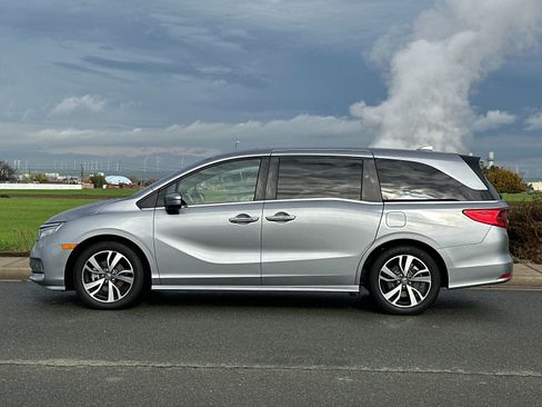 Used 2024 Honda Odyssey Touring image 7