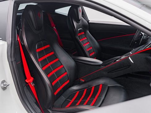 Certified 2022 Ferrari Roma image 41