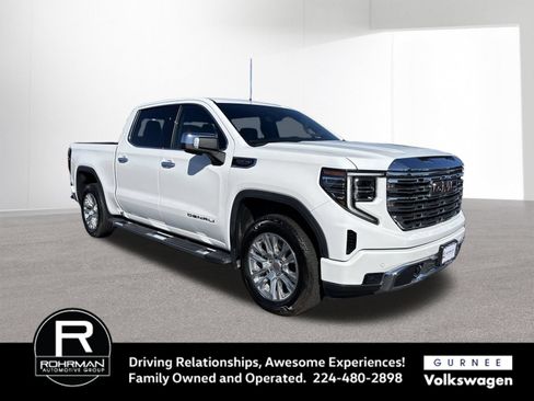 Used 2024 GMC Sierra 1500 Denali w/ Technology Package AWD/4WD image 2