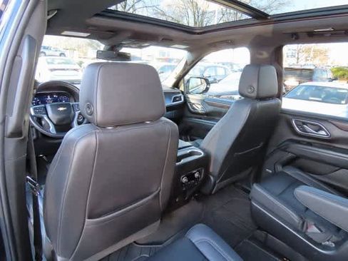 Used 2022 Chevrolet Tahoe LT w/ LT Signature Plus Package image 15