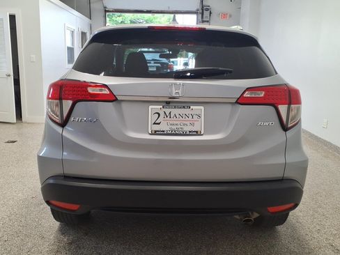 Used 2022 Honda HR-V EX image 5