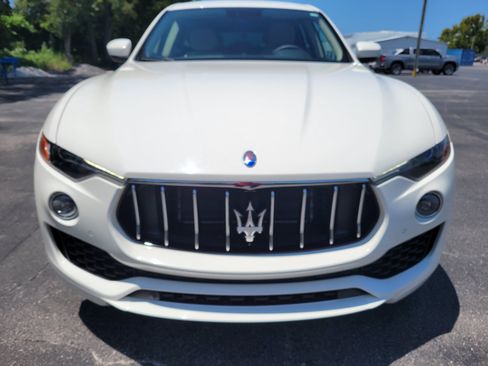 Used 2020 Maserati Levante S AWD/4WD image 2