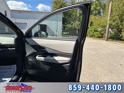 Used 2023 Nissan Ariya AWD image 69